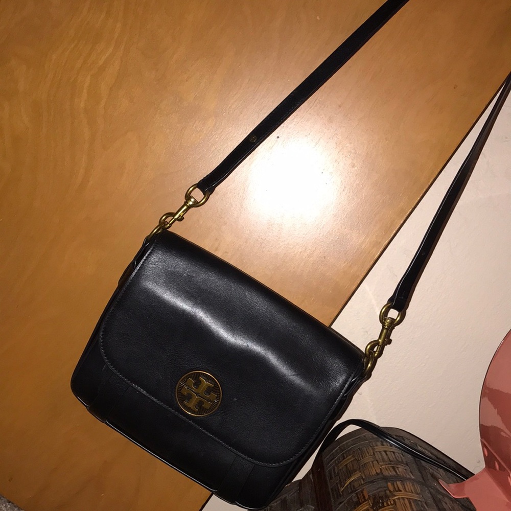 tory burch 2 in one cross body/ clutch